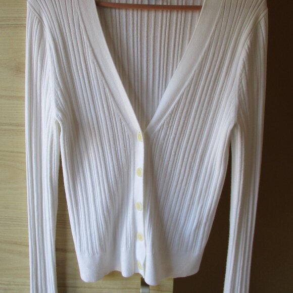 Cardigan - Picture 6 of 6